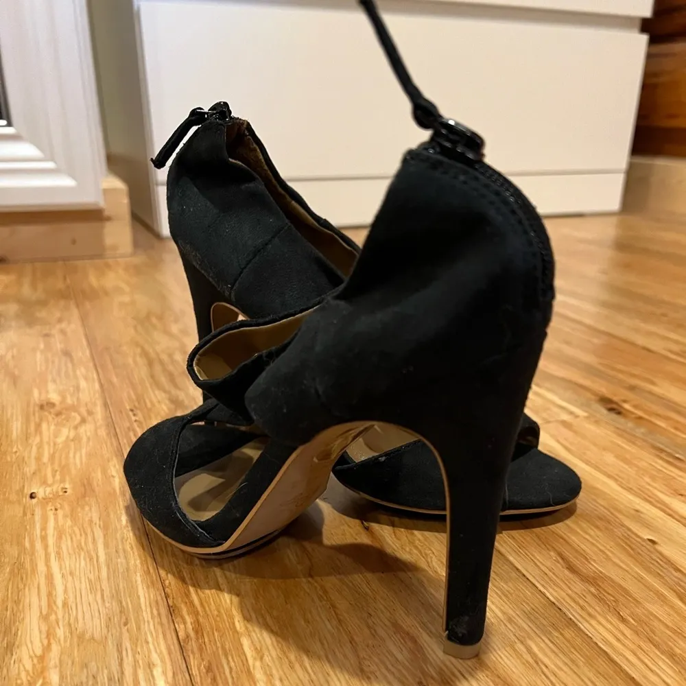 Mango black suede open-toe cutout heels - Image 3