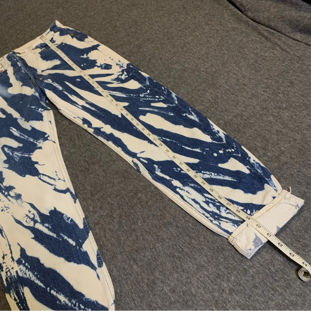 Womans Levis High Waisted Bleached Jeans - Image 5