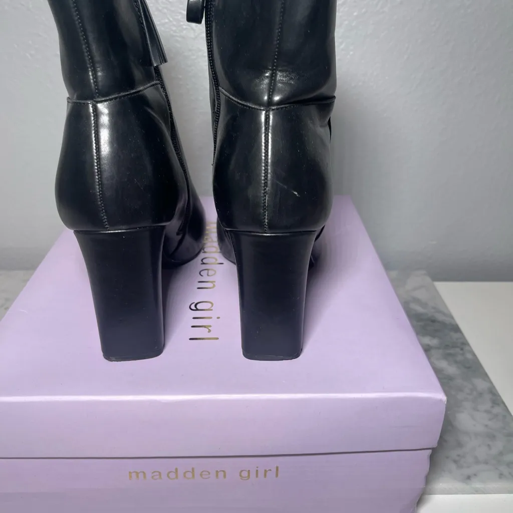 Madden Girl Sleek Black Ankle Booties - Image 5