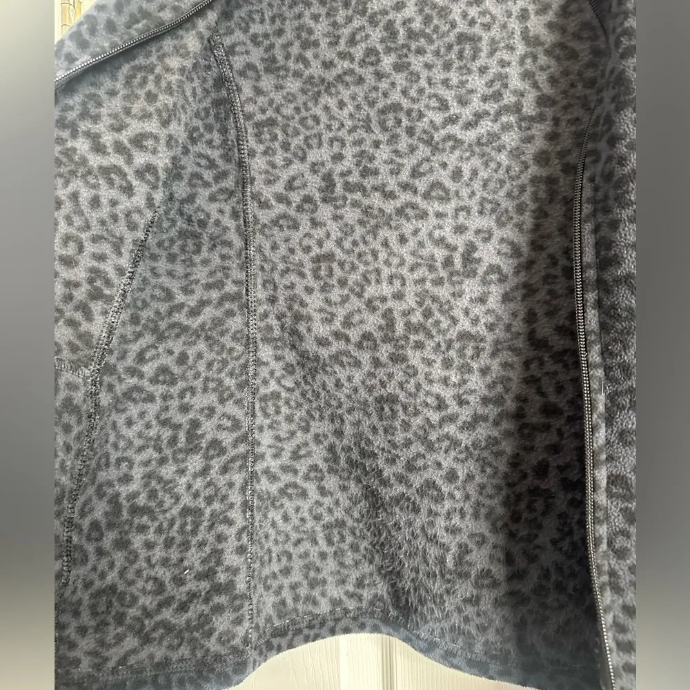 Women's Black Leopard Print Jacket from Old Navy, Size XS - Image 7