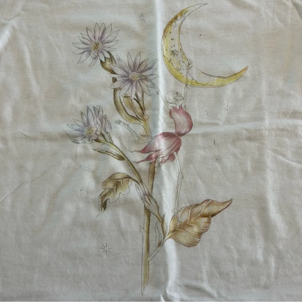 NEW Dancing Skeleton with Moon Flowers Tee Shirt White Small - Image 2