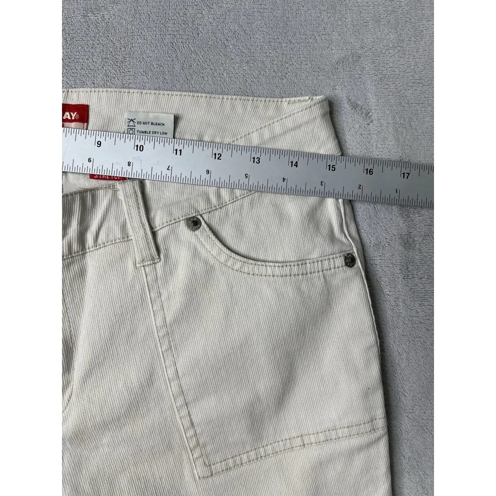 Union Bay Stretch Capris Size‎ 11 - Image 4
