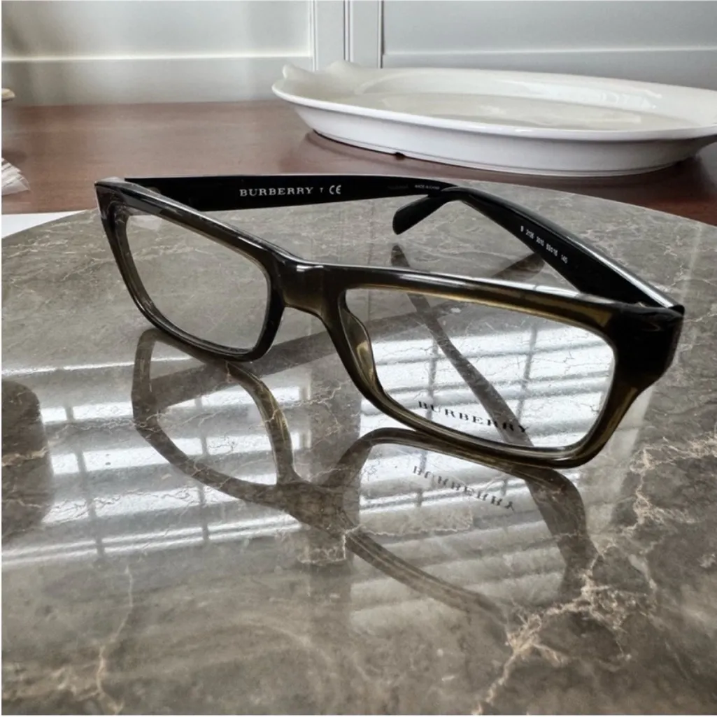 Burberry Black Bold Rectangular Glasses - Image 3