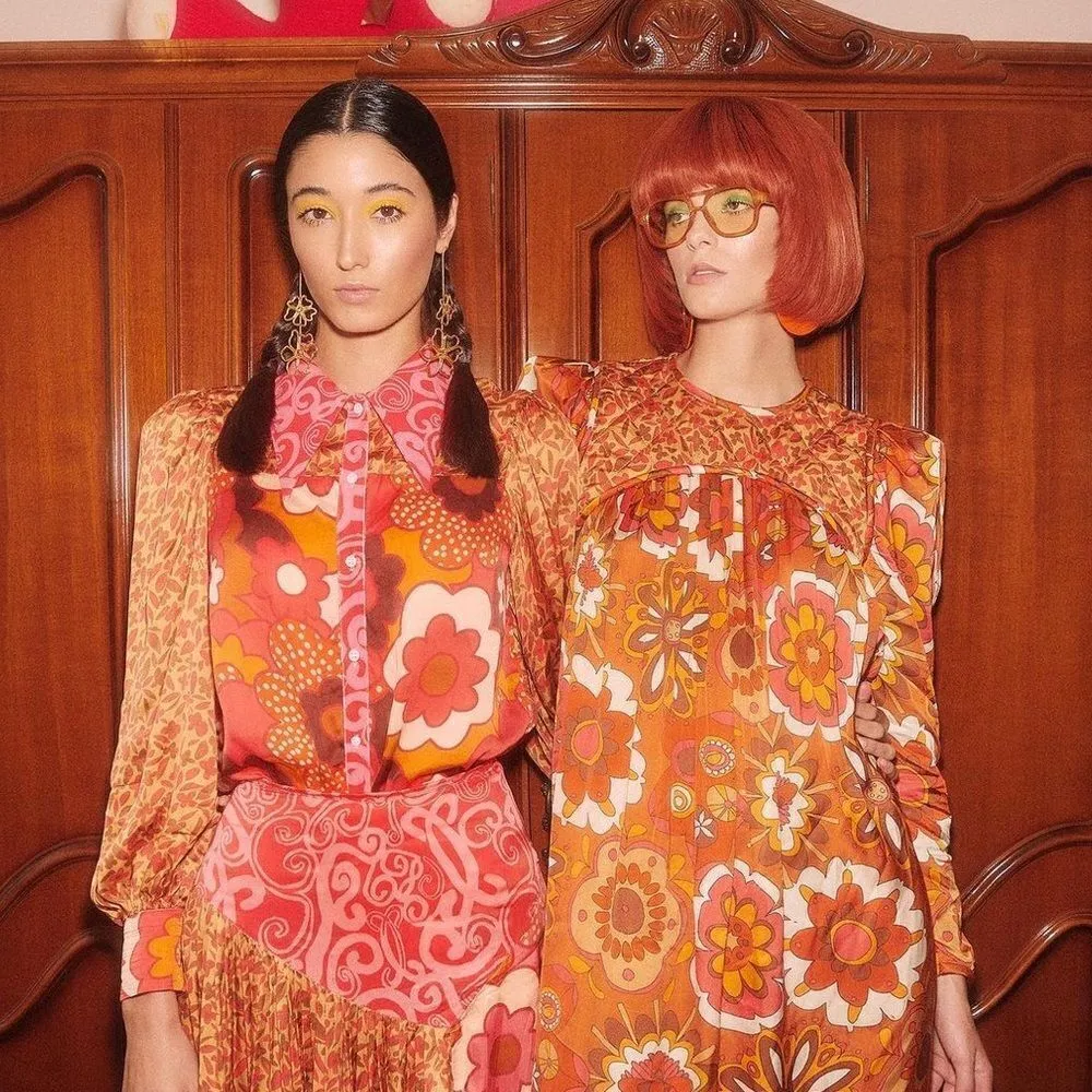 CeliaB Satin Floral Long Sleeve Blouse XS Boho‎ Statement Top Brown - Image 8