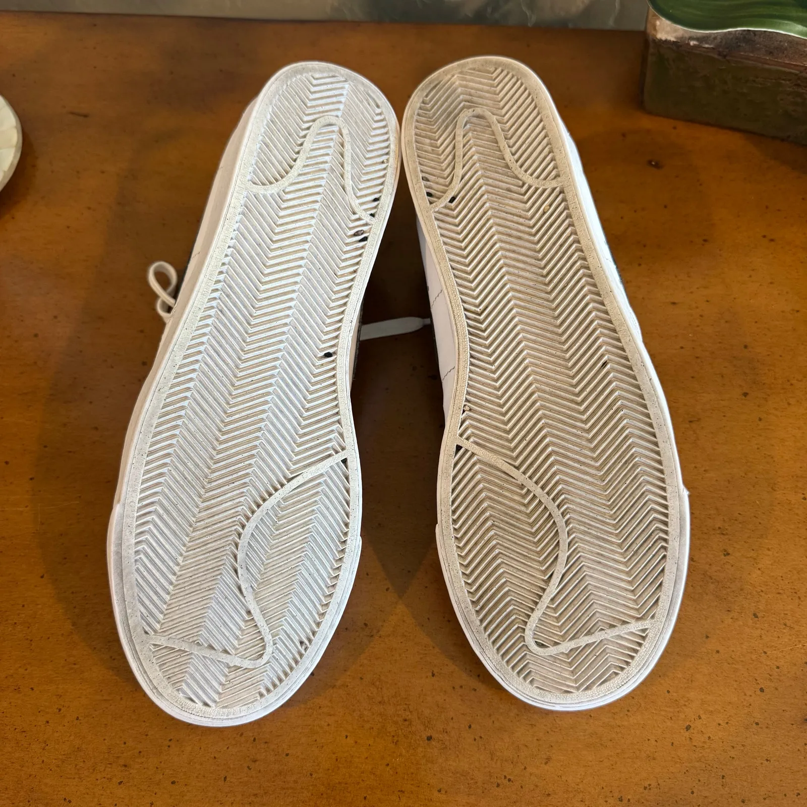 Nike Women’s Blazer Low Leather Sneakers White/Black Croc – Size 10 - Image 5