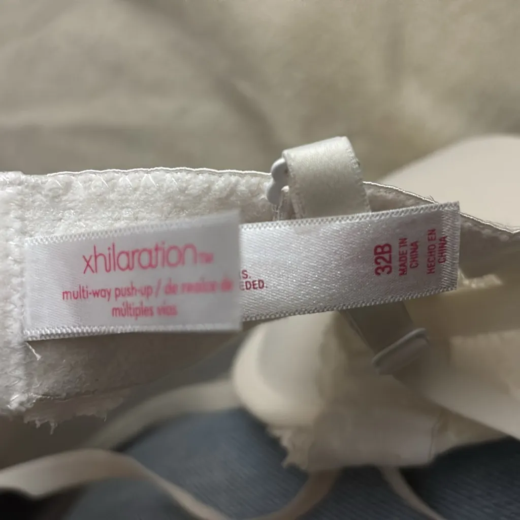 Xhilaration White Bra 32B Lightweight Trainer Classsic Minimalist Twee Comfy NEW - Image 6