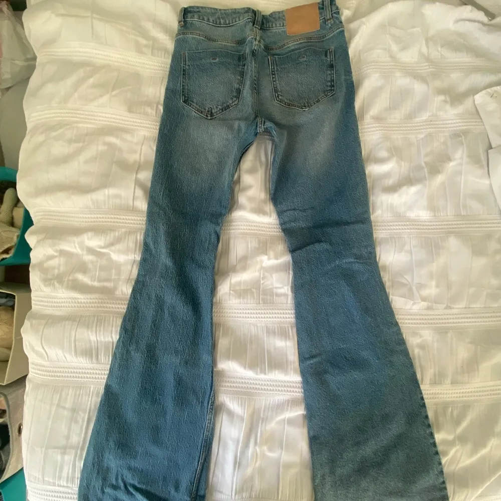 Zara flared ripped jeans - Image 8