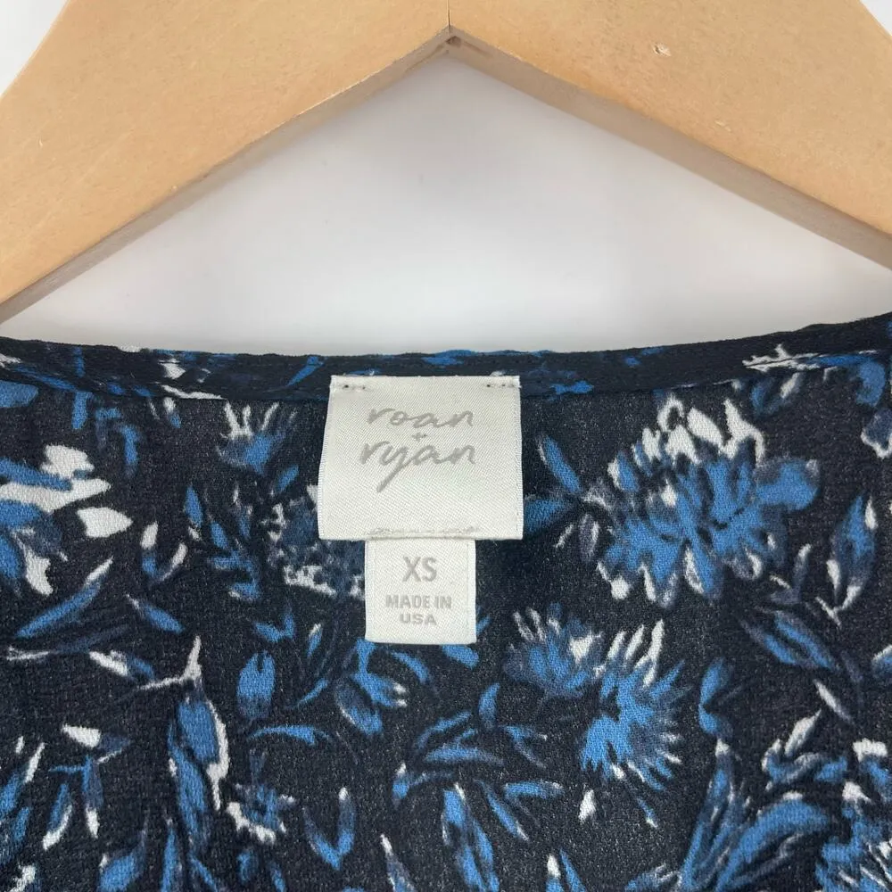 ROAN + RYAN Blouse Size Extra Small Top Evereve Black and Blue Floral Business - Image 5