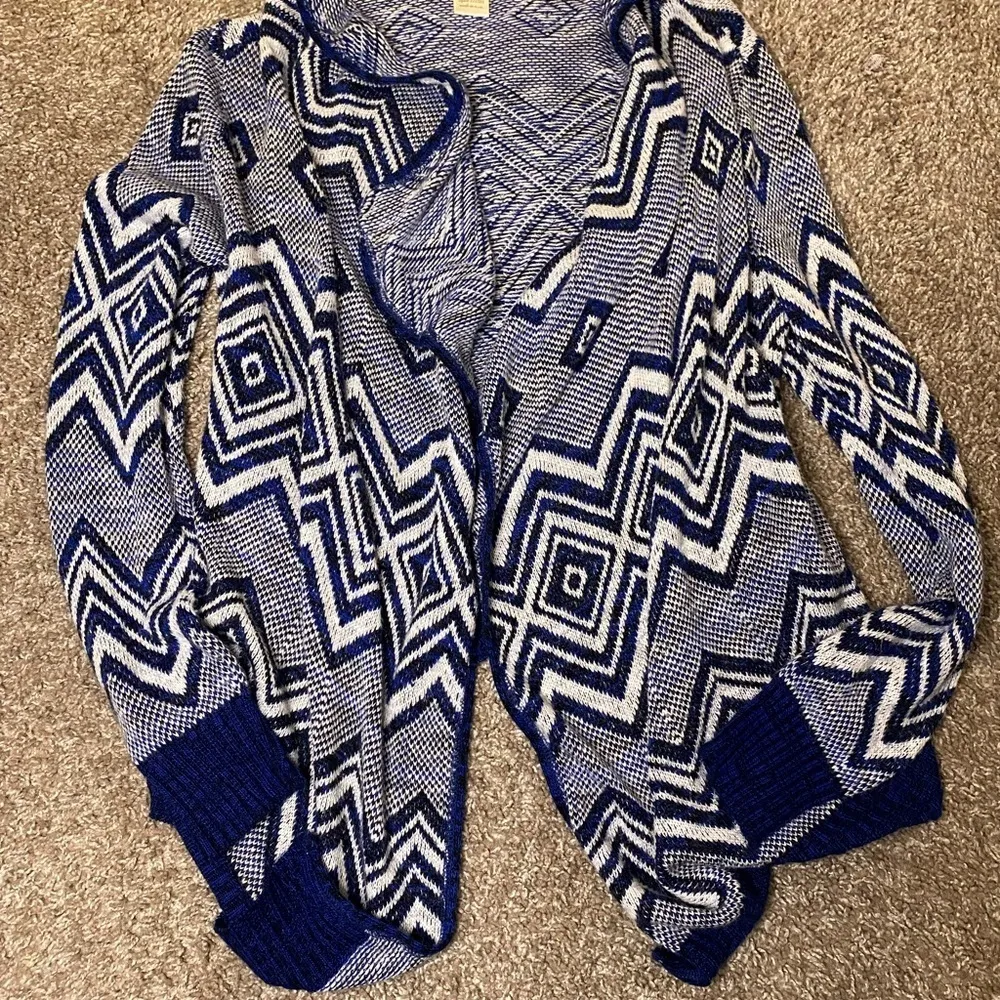 Miami Royal Blue and White Aztec Print Cardigan - Image 3