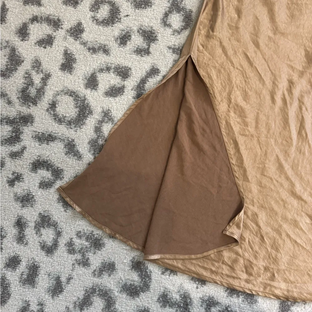 Gold satin slip skirt Size M - Image 3