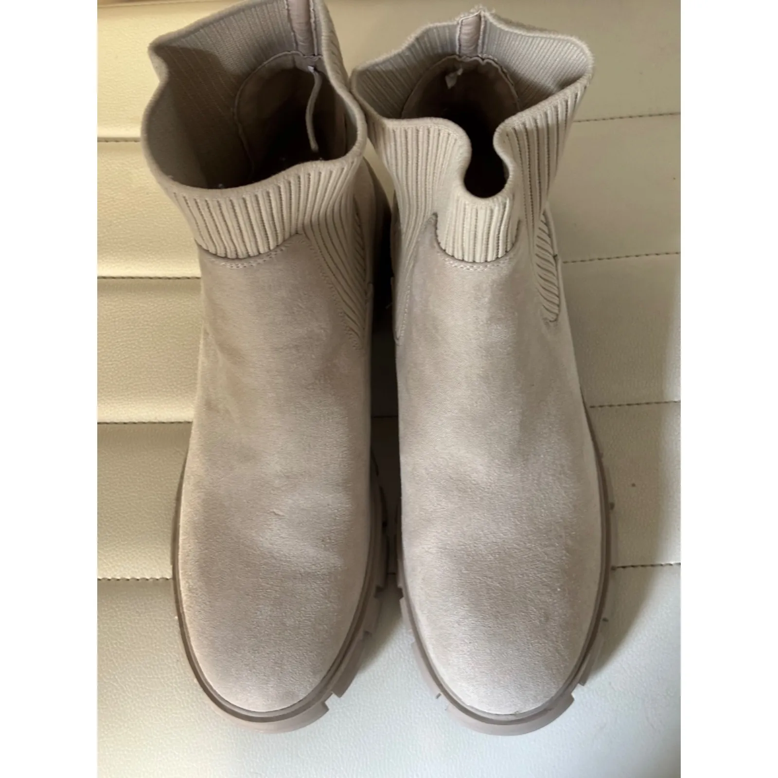 Sincerely Jules Beige Suede Sock Boot Chunky Lug Sole Chelsea Boots Womens 10 - Image 2