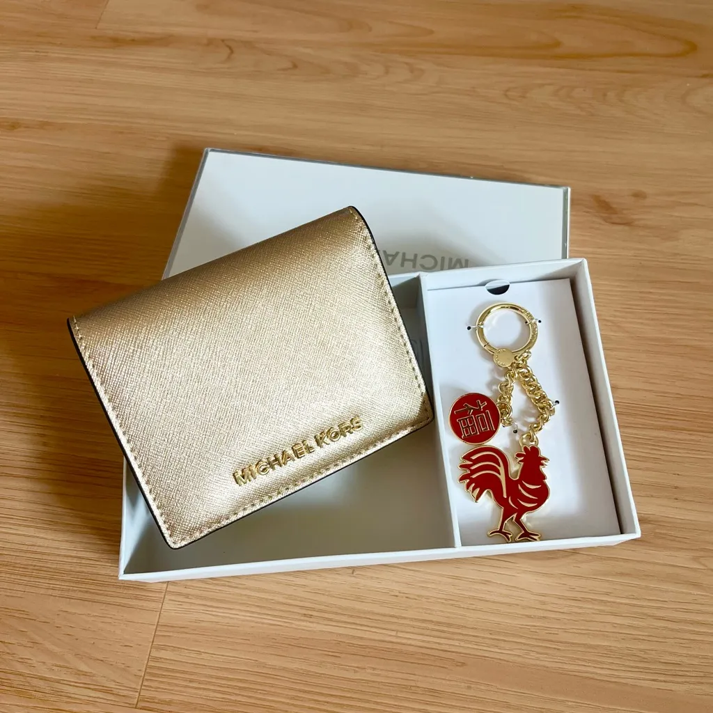 Micheal Kors Travel Gold Leather Card Holder With a Key Gold Rooster Charm Set - Image 4