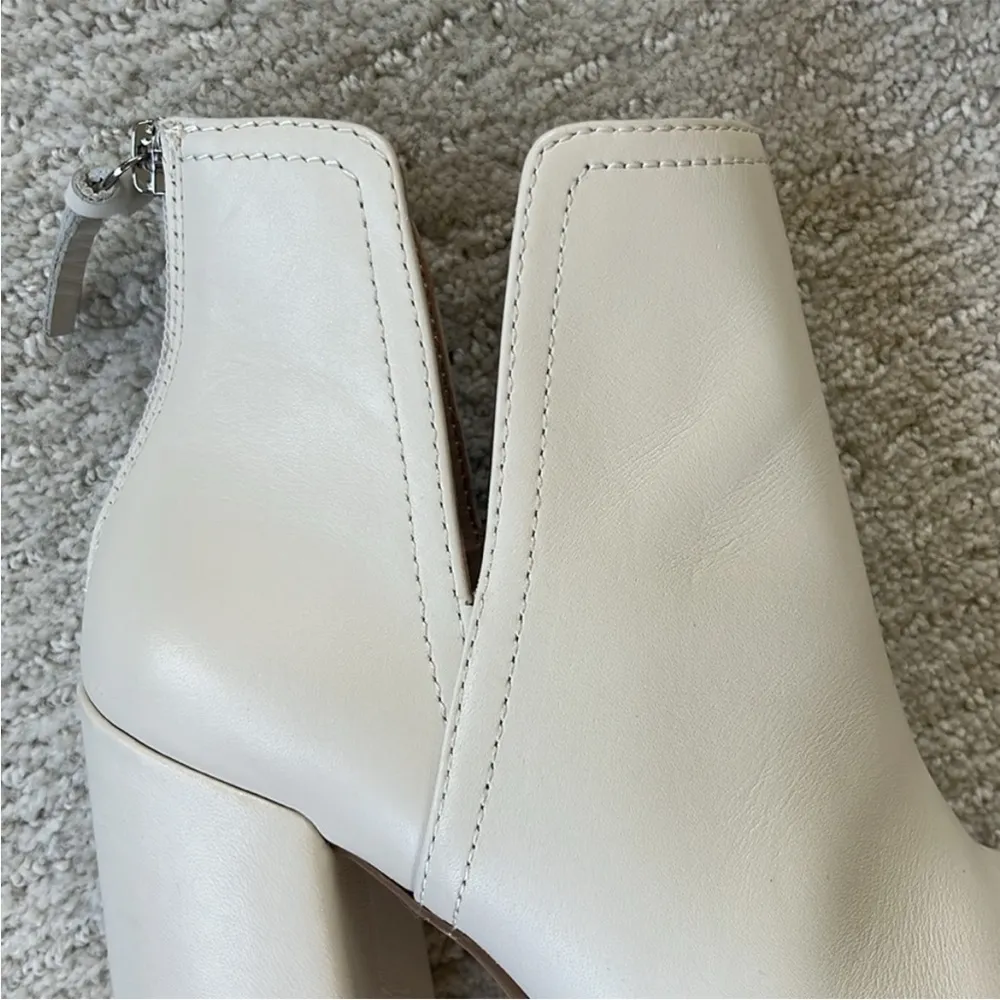 EUC Steve Madden Leather Thrived Heeled Ankle
Boots Ivory Size 7 - Image 6
