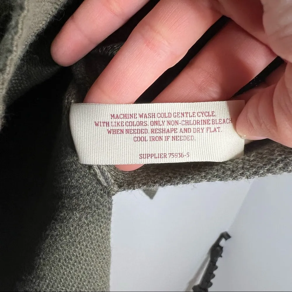 Arizona Jean Company Green Camo Split Hem Tunic Pullover Sweater - Image 9