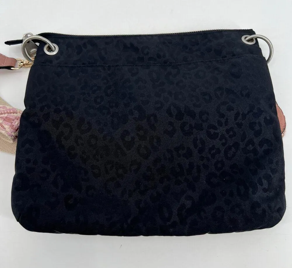 Baggallini Tulum Crossbody Black & Silver leopard print Travel Bag Handbag Zip - Image 4