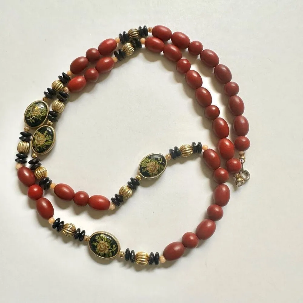 Red black and gold tone vintage flower beaded long necklace - Image 2