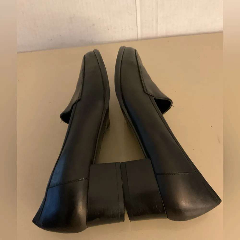 Amalfi Italian women Black Leather heel Loafers size 5.5 - Image 4