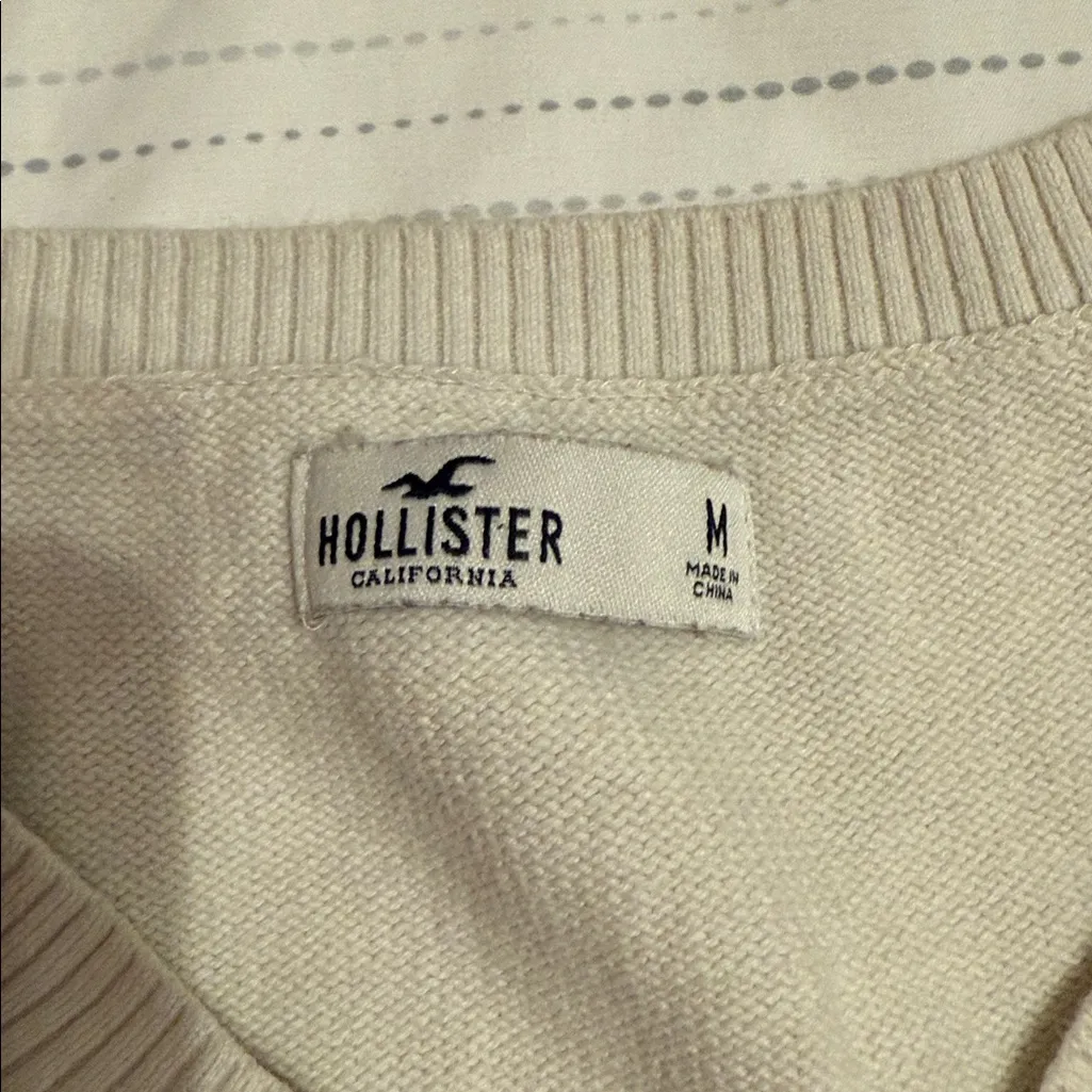 Hollister Desert Sweater Vest Medium - Image 2