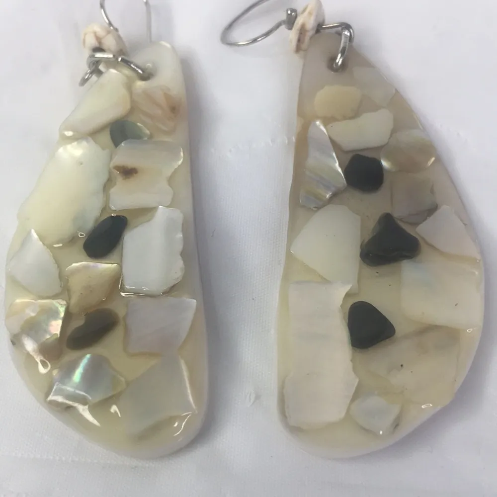 Mother of Pearl Shell earring statement 2.5" long natural White - Image 2