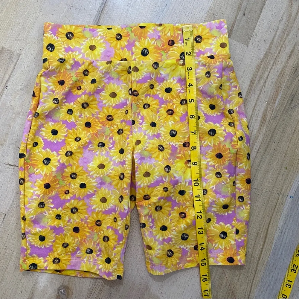 NEW Zara sunflower bike shorts - Image 8
