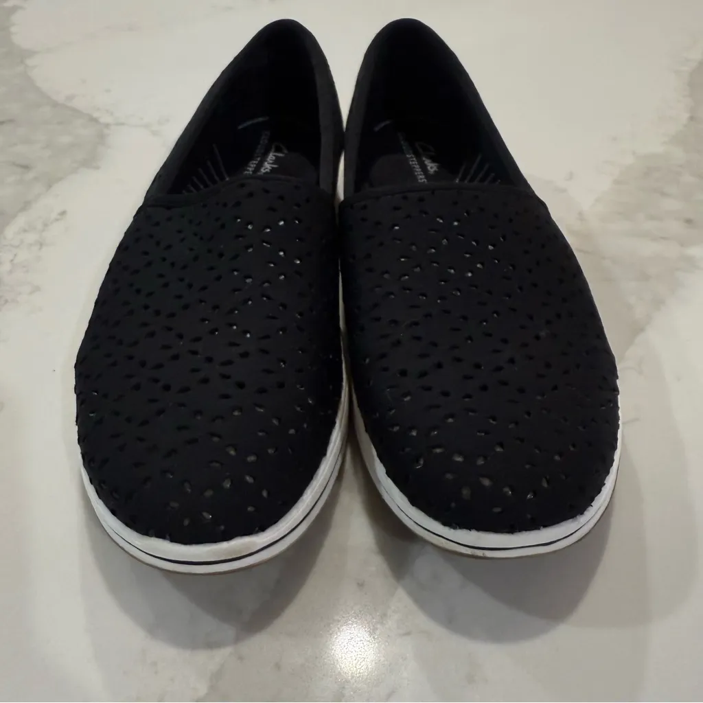 Clark’s Cloudsteppers Breeze Emily Slip On Casual Shoes Women’s 8M Black Comfort Size 8 - Image 2