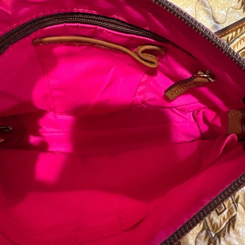 Dooney & Bourke Women's Red Nylon
Leather Trim Duck Logo Small Crossbody Bag - Image 6