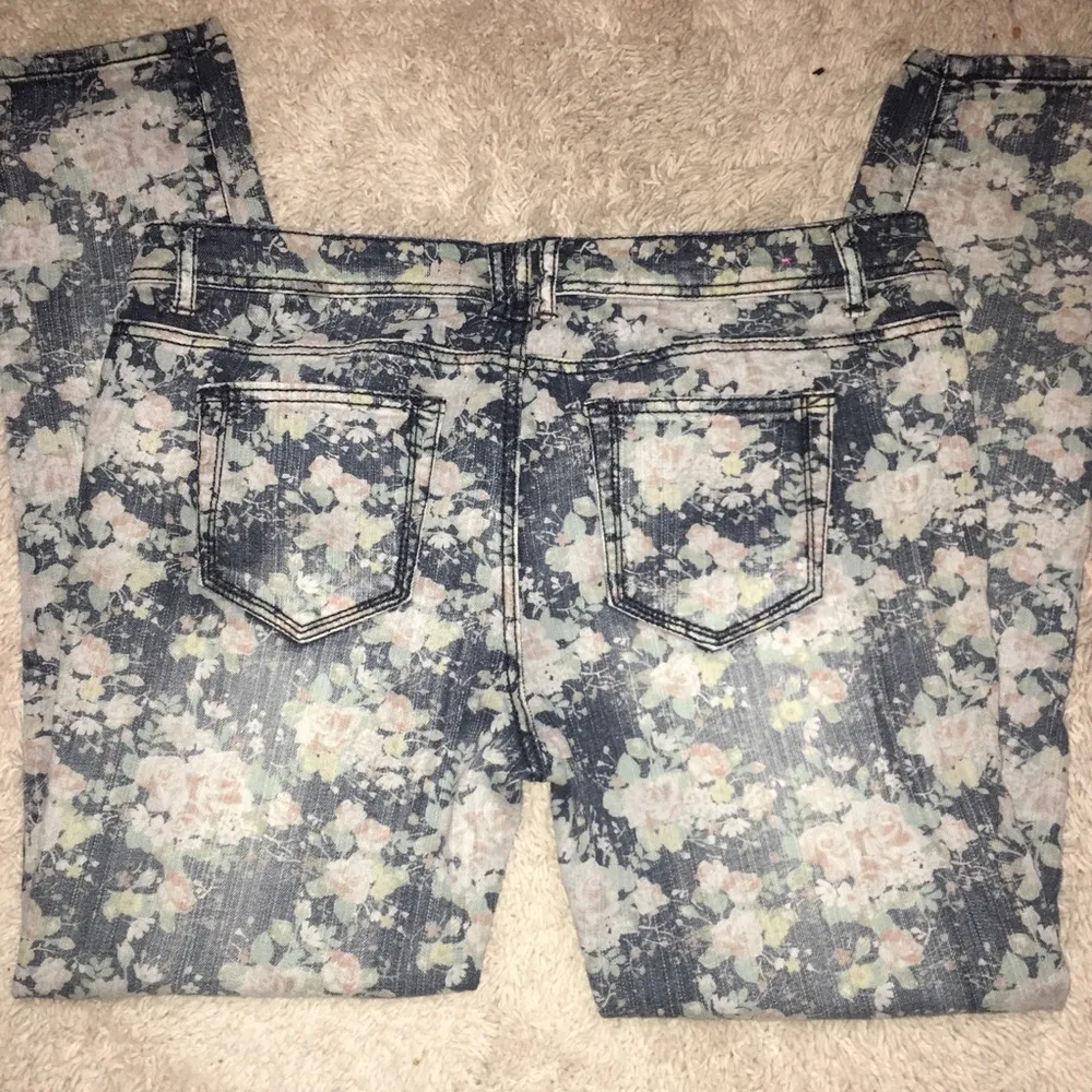 Tinseltown floral print denim jeans - Image 5
