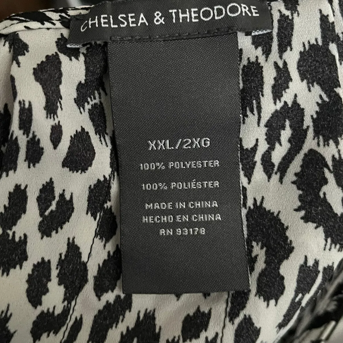 Chelsea & Theodore Women's XXL Snow Leopard Print Top Animal Print‎ White - Image 5