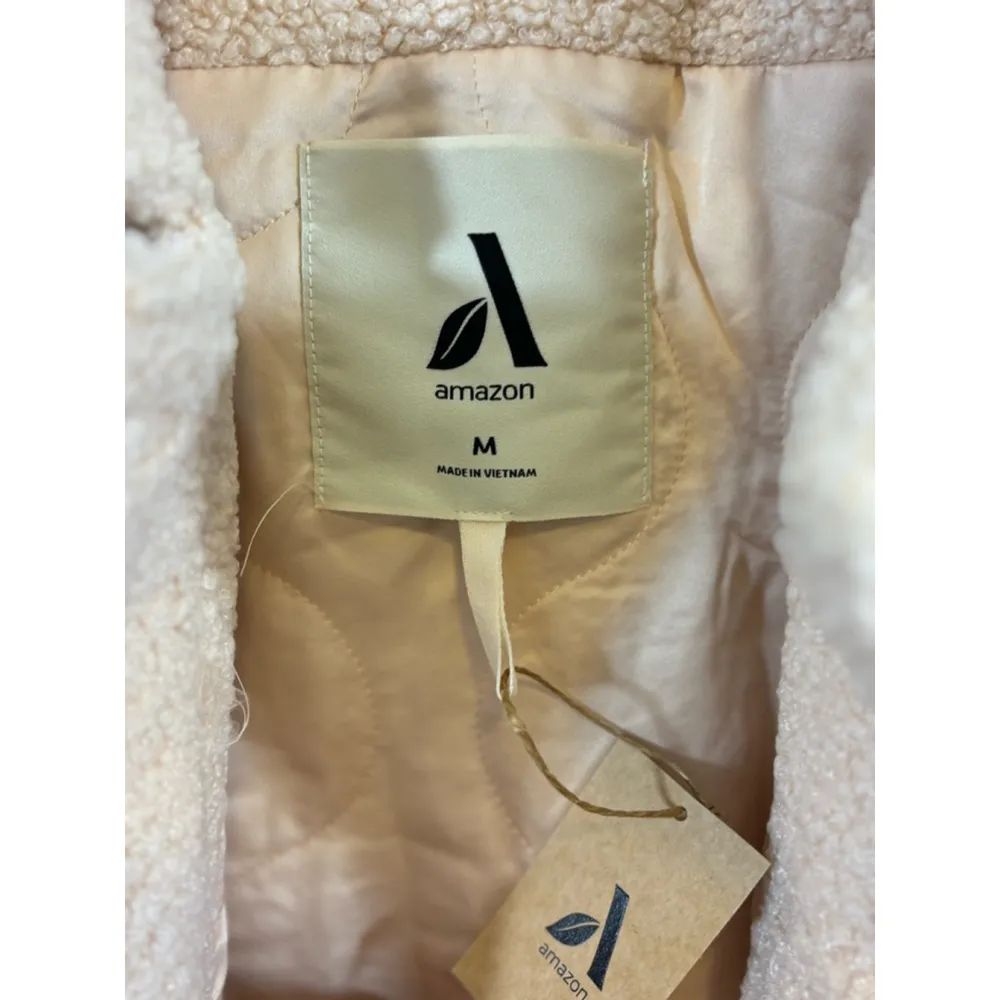 Amazon Women's  Jacket Medium Beige Sherpa Button Up - Image 5