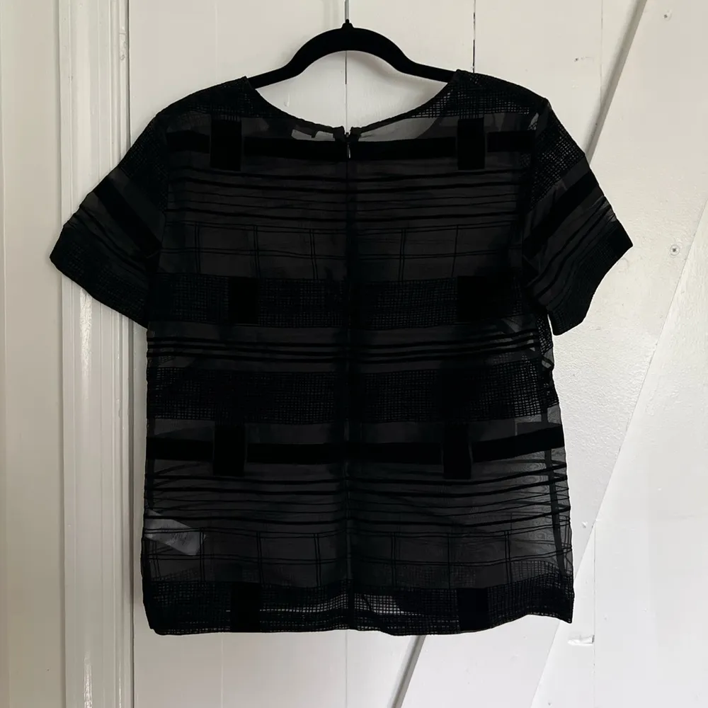 French Connection Black Silk and Velvet Top - Image 6