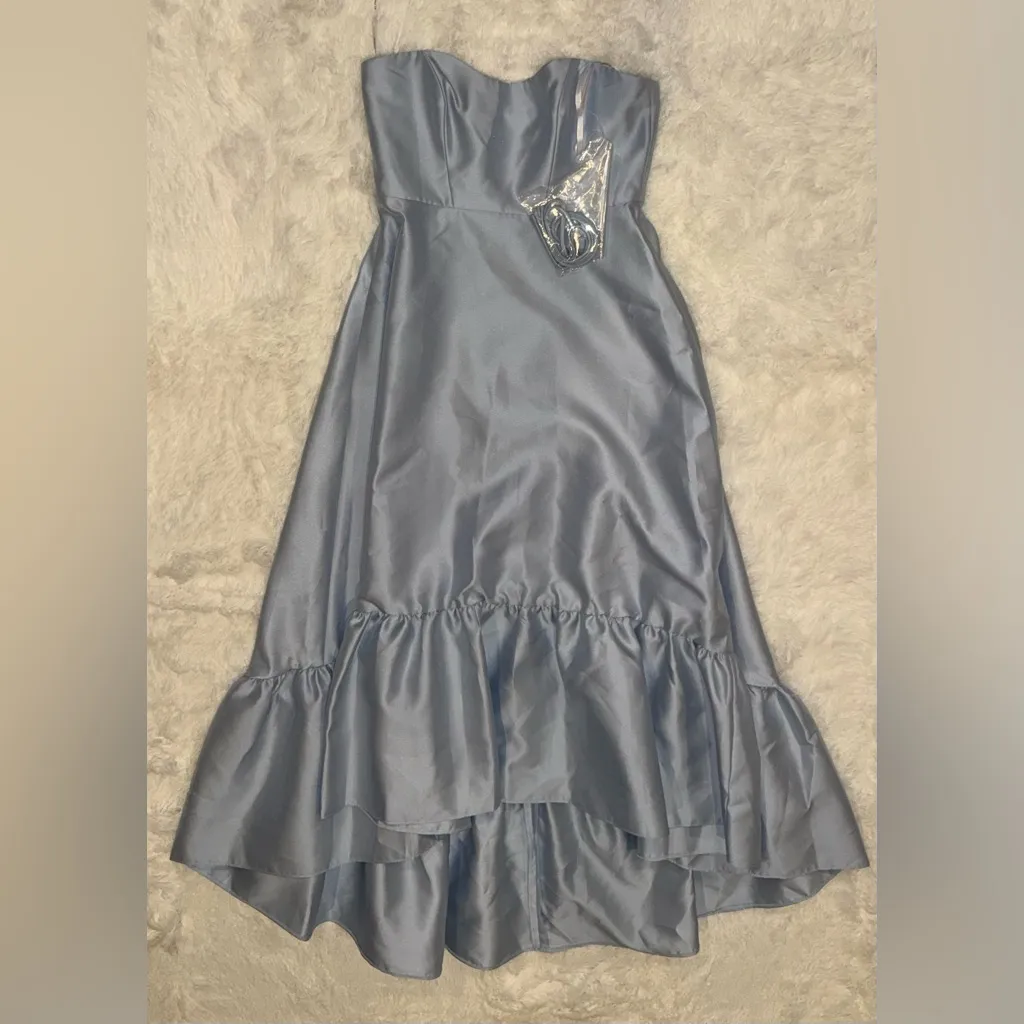 NWOT Alfred Sung Strapless Ruffle High-Low Satin Mist Blue Gown Sz 6 - Image 3