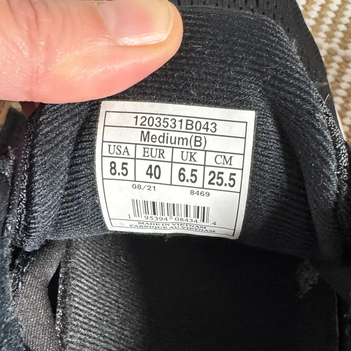 Brooks Adrenaline GTS 22 Running Sneaker Women 8.5 Black White Athleisure Walk - Image 7