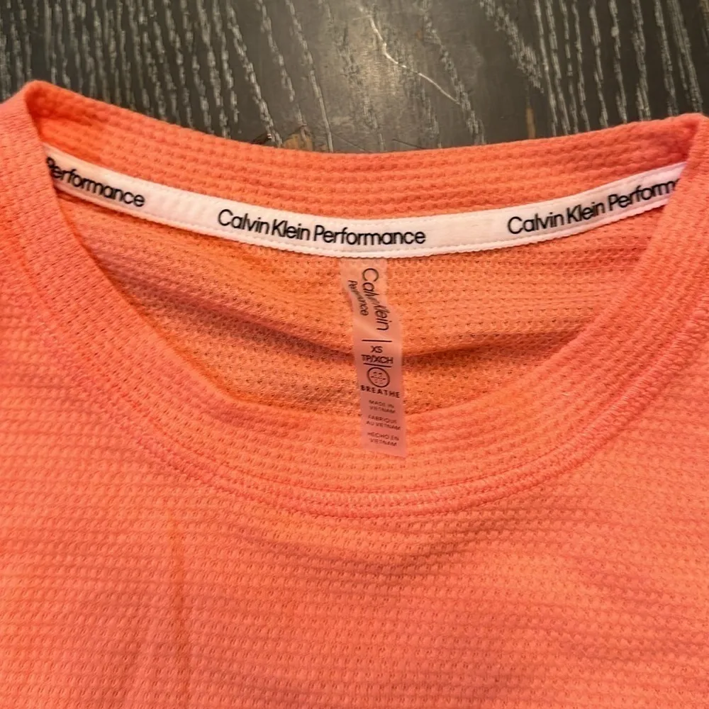 Calvin Klein Performance orange cinched side athletic top sz XS Cotton NWT - Image 3