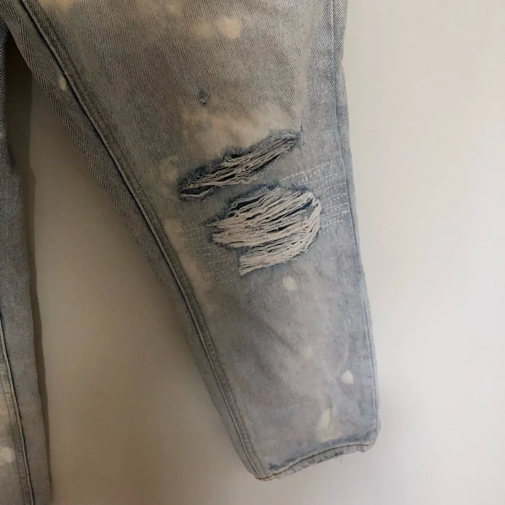 Urban Outfitters BDG Slim Straight Bleached Distressed Jeans 28 - Image 10