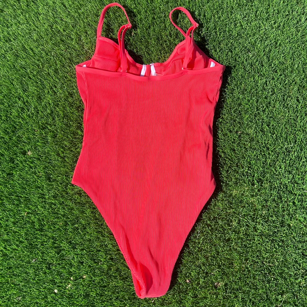 Kulani Kinis Vibrant Ribbed Swimsuit - Image 3