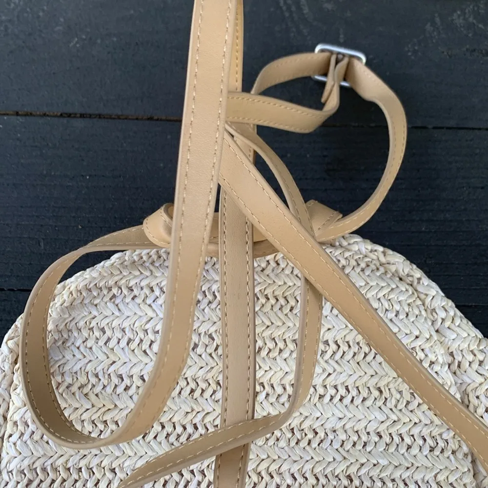 Vera Bradley Knit Parrot Embroidered Backpack Purse - Image 8