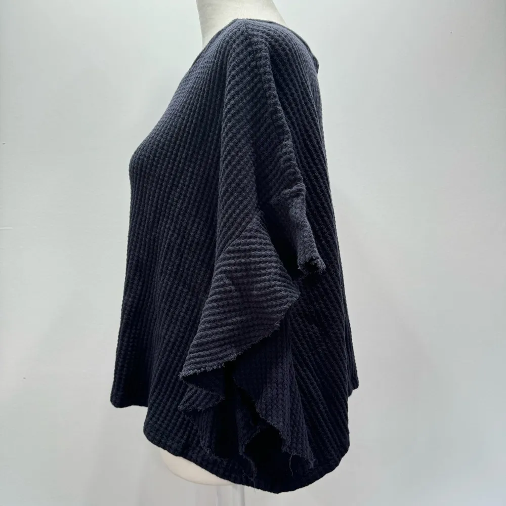 BUCKETLIST Navy Blue Waffle Knit Raw Edge Flutter Sleeve Slouchy Cropped Top NEW Size L - Image 7
