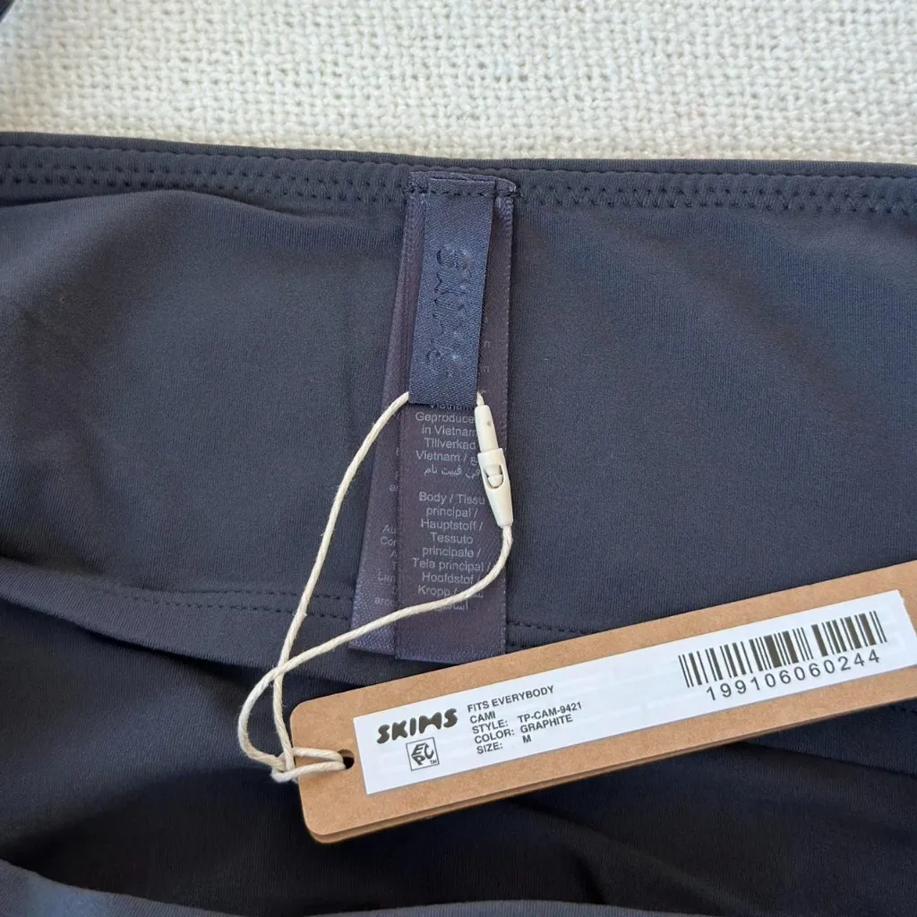 SKIMS  Fits Everybody Cami in Graphite, Size Medium - Image 7