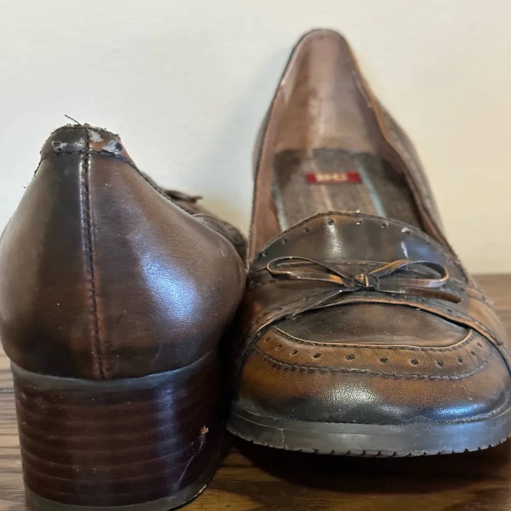 BC Footwear BC FootWare Brown Vintage Style Block Small Heel Round  Toe With Small Bow Sz 9. - Image 4