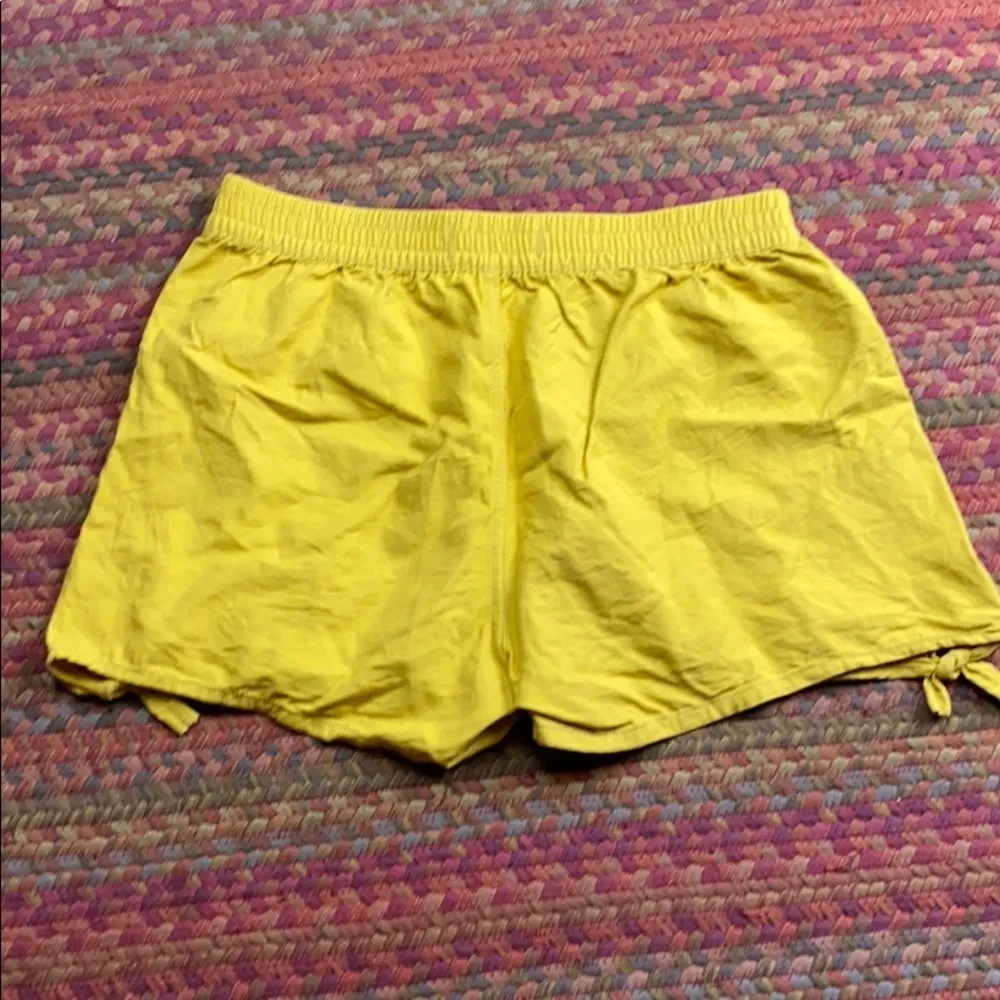 MADEWELL GOLDEN YELLOW BASIC SOFT PULL ON SHORTS - Image 4