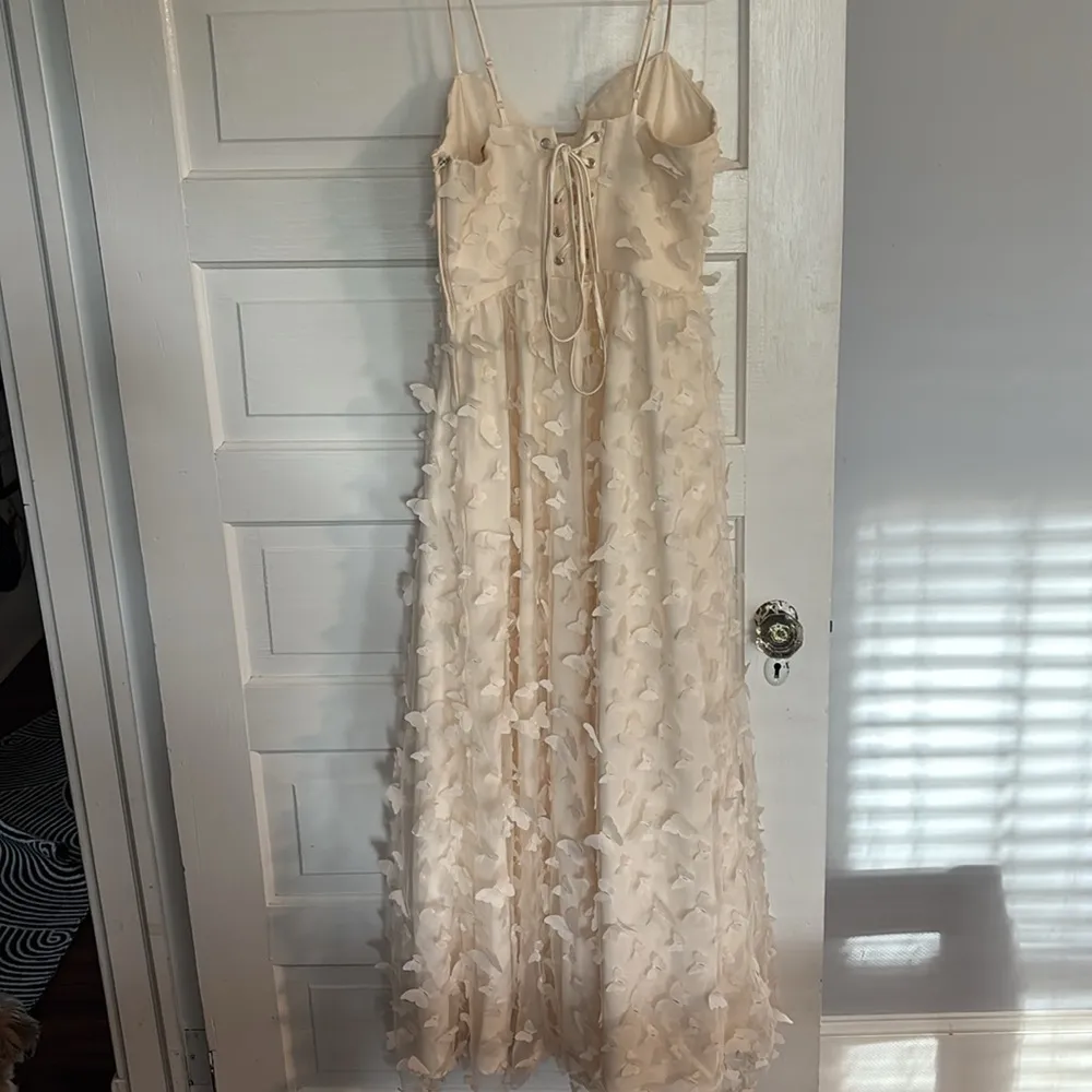 Thirty Thirty LA Butterfly Appliqué Elegant Cream Maxi Dress Size M - Image 5