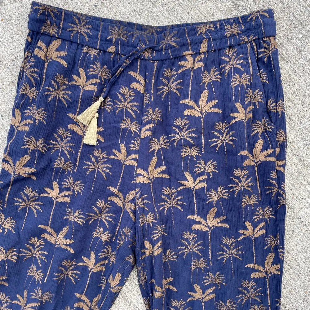 BODEN Blue Gold Palm tree Gauze Pull on pants Size 8R Womens Tropical Resortwear - Image 2