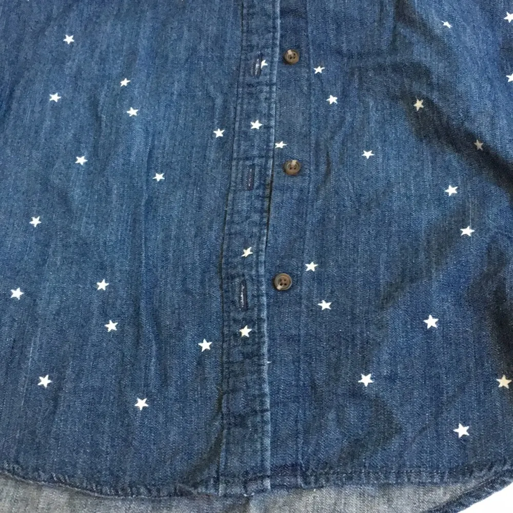 Universal Threads FINAL MARKDOWN Universal thread denim blouse large - Image 2