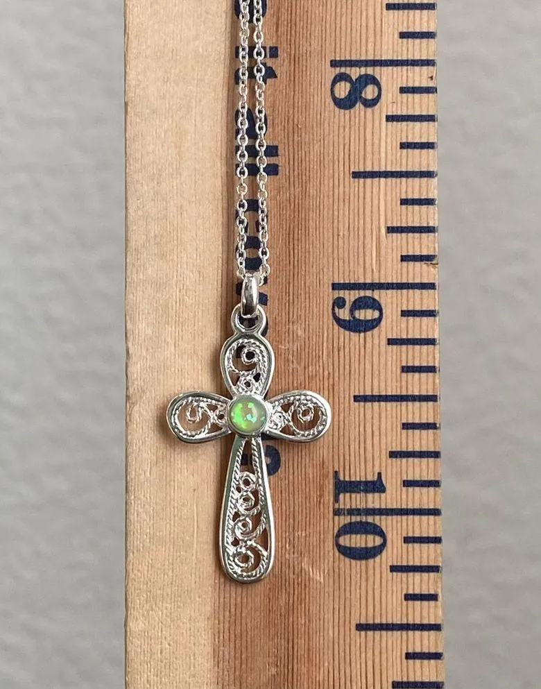 Sterling Silver 925 Signed Green Opal Cross Pendant 18” Necklace 3g. - Image 13