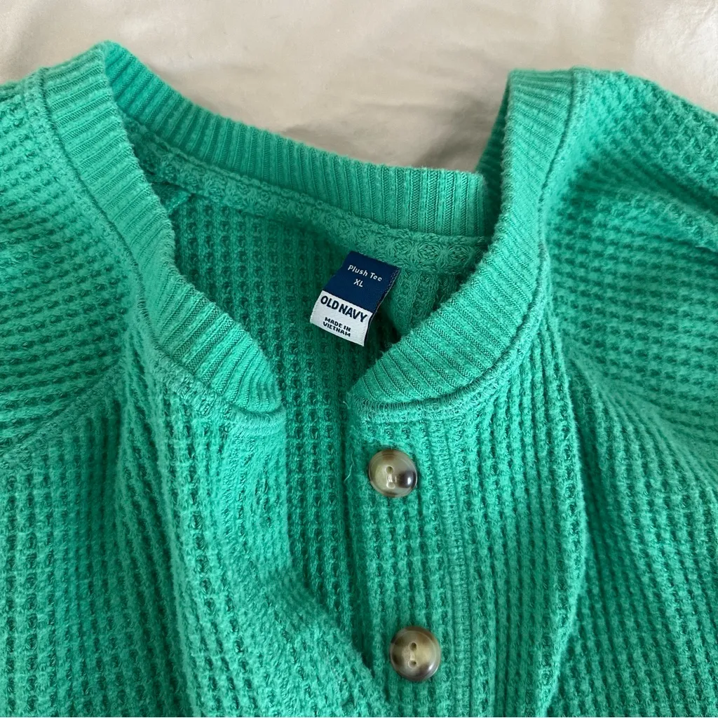 Old Navy Green  waffle Henley - Image 3