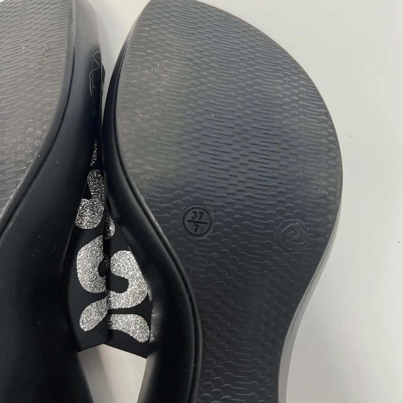 Onex Women's Wedge Sandals Black Sparkly Silver Animal Print Wedge Size 7 (37) - Image 12