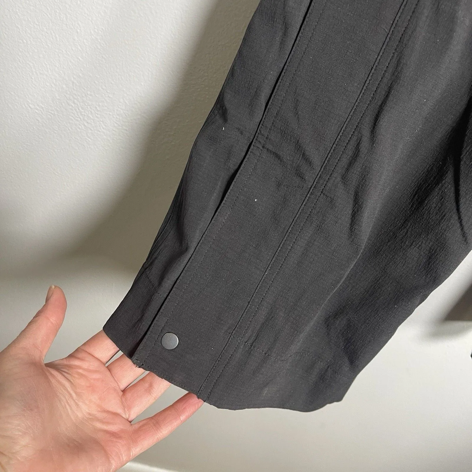 ATHLETA Trekkie High Rise Parachute Pant Size 14 P Black Athleisure Sporty - Image 4
