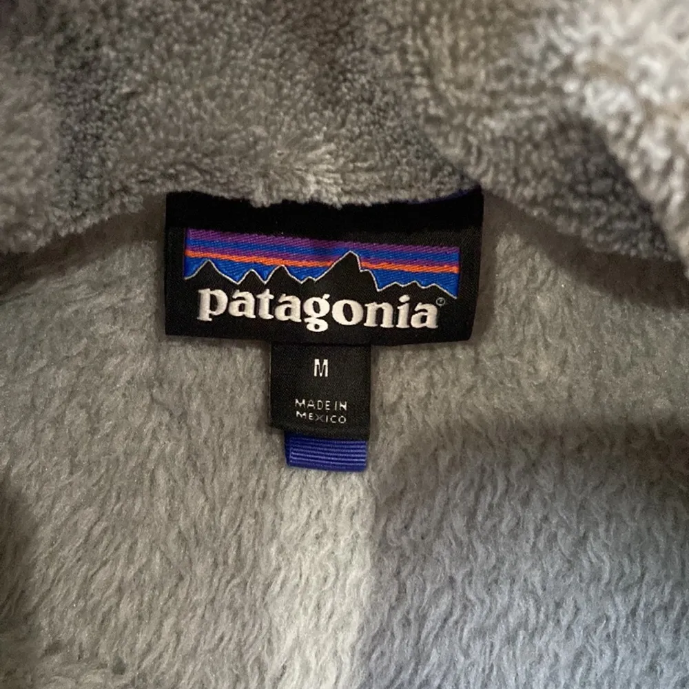 Patagonia sweater size medium - Image 4