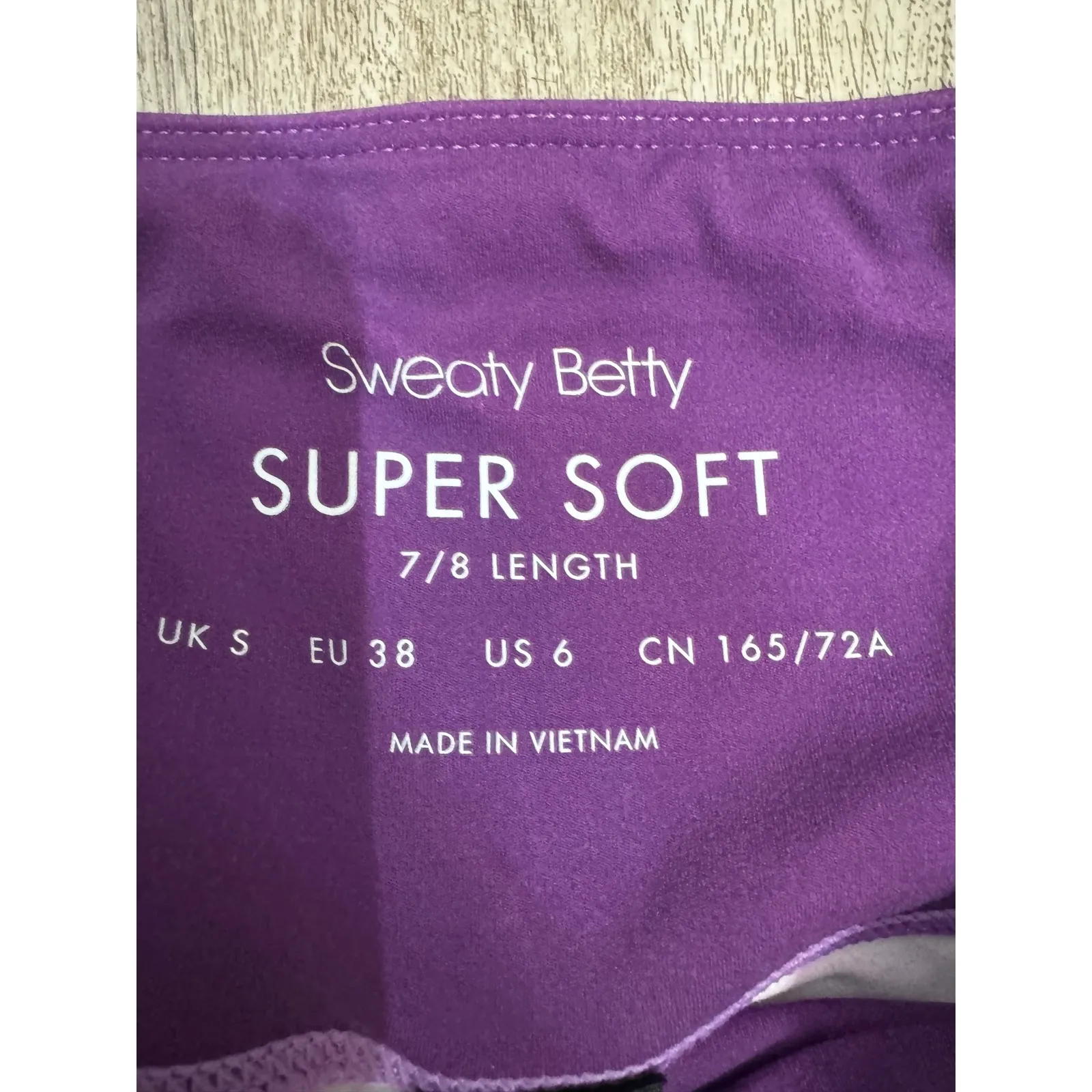 Sweaty Betty Super Soft Ombre Purple Pink Peach 7/8 Length Leggings US 6 - Image 4