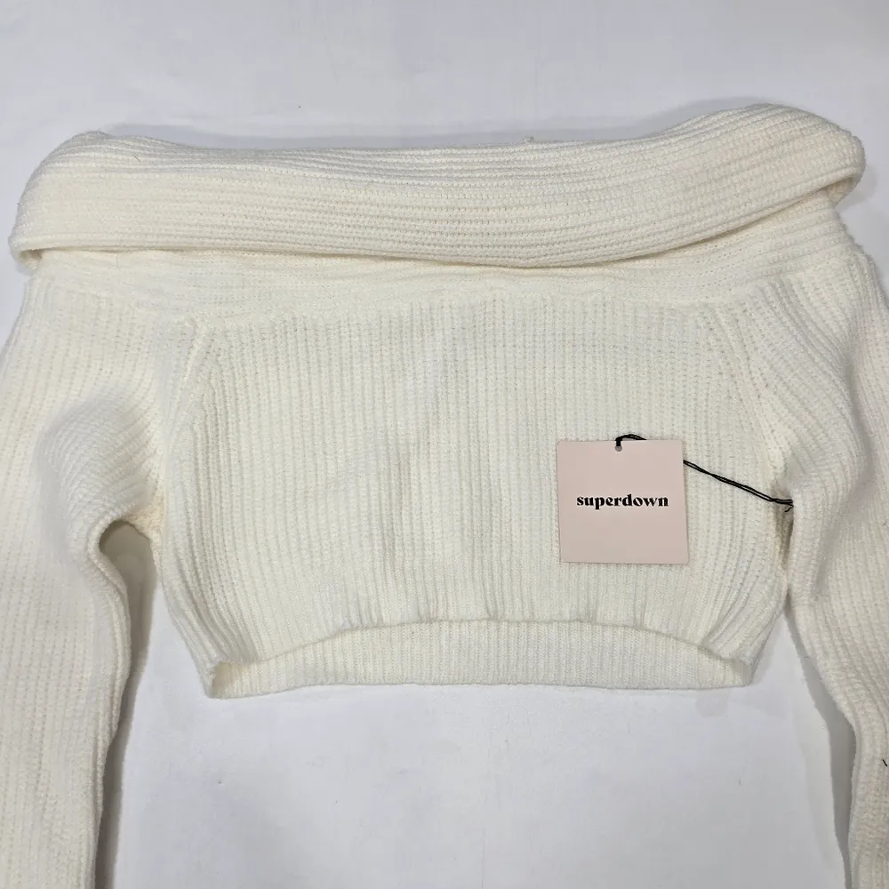 Superdown Lyla Crop Sweater in White - Image 4